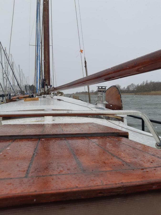 Woontjalk Bûten Ferwachting Makkum Extérieur photo